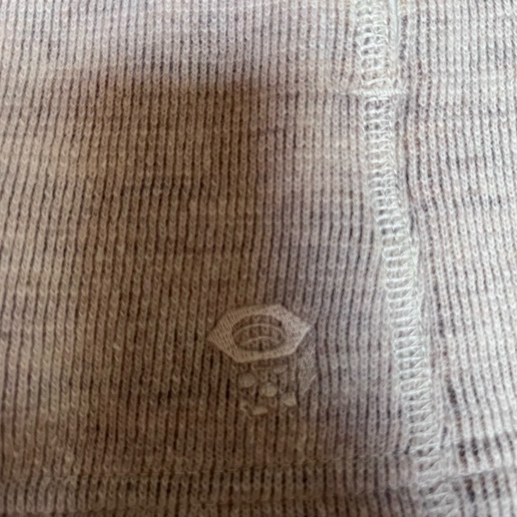 MOUNTAIN HARDWEAR Women's
Wool Blend Athletic Hooded
Sweater - Picture 6 of 8